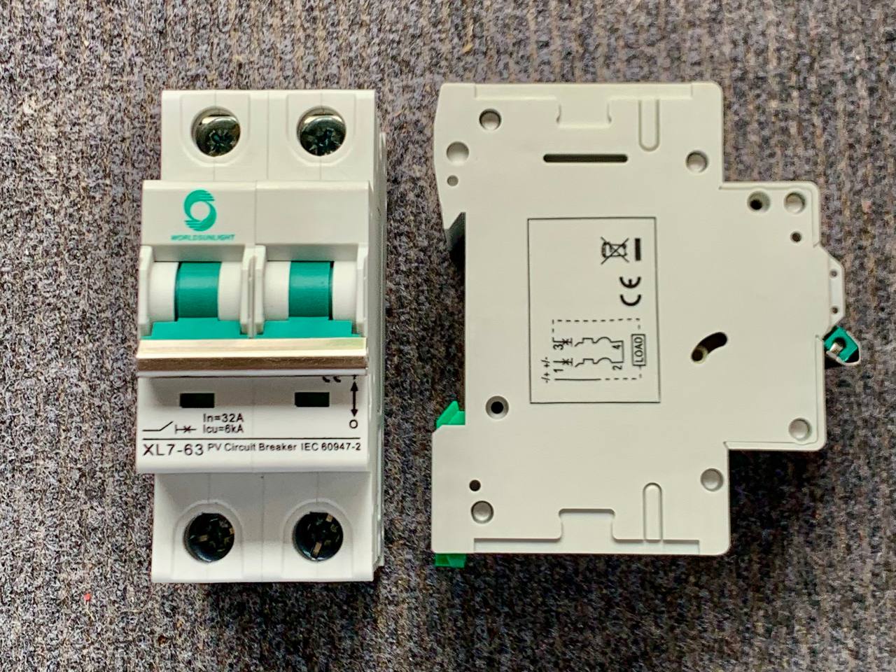 ឌីស្យុងទ័រ DC 2P 32A 500V  Breaker World Sunlight