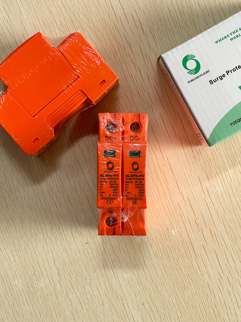 ការពាររន្ទះ Surge DC 2P 1000V SPD World Sunlight