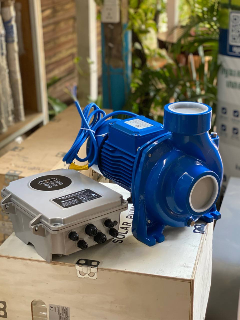 ២សេះលើគោក AC/DC កម្ពស់18m_50m³/h ឈុតម៉ូទ័រសូឡាទុយោ90